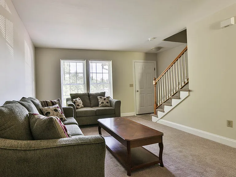 52 Village Green Rd — Photo 21