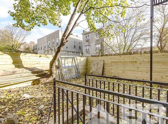 4th image of 373 Howard Ave #1C