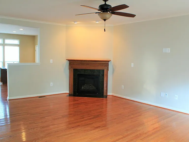 1743 Theale Way — Photo 13
