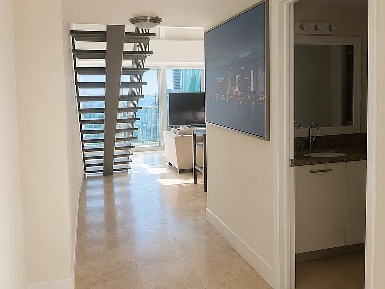 41 SE 5th St #2101 — Photo 7