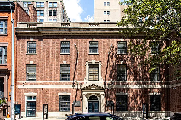 Sold by Compass | media 23