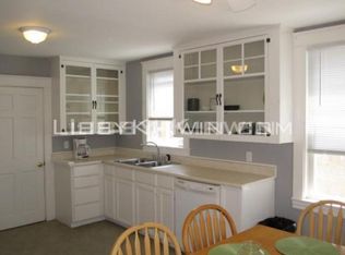 21 Slocum St, Newport, RI 02840