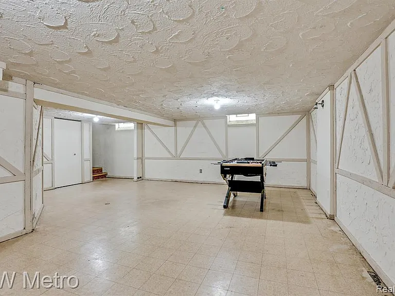 320 W La Salle Ave — Photo 22