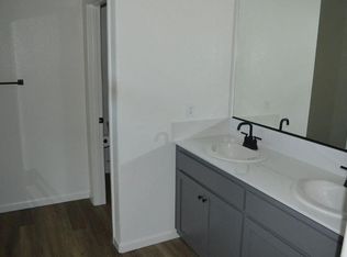 932 Ashbury Ln, Patterson, CA 95363