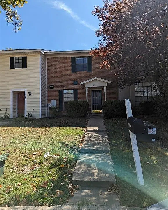 1629 Limestone Ct