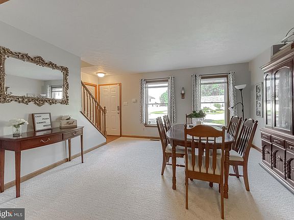 5th image of 20898 Mauvy Moss Pl