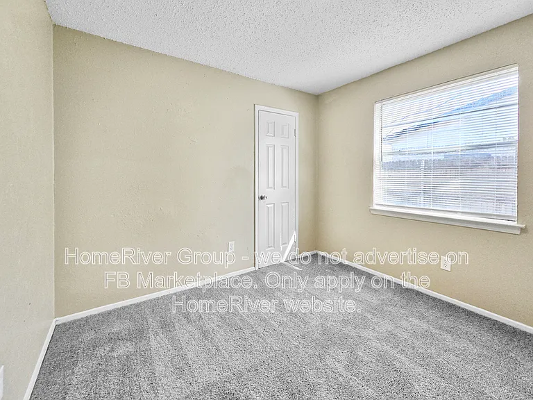 7453 Darien St — Photo 16