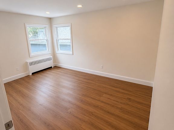 5th image of 84 3rd Ave Floor 1
