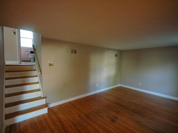 3rd image of 176 Lehn Springs Dr