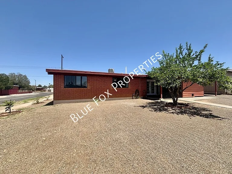 7329 E 28th Pl — Photo 12