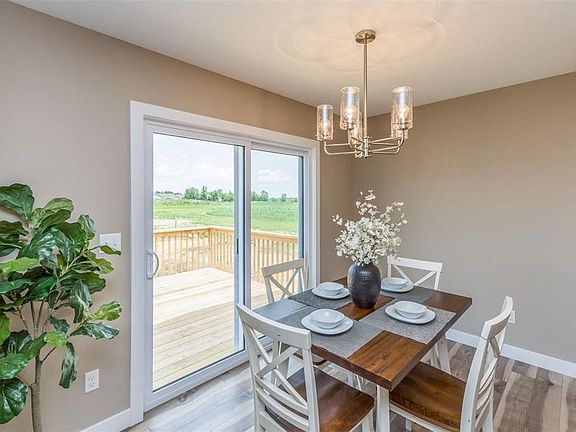 Dining off kitchen & deck