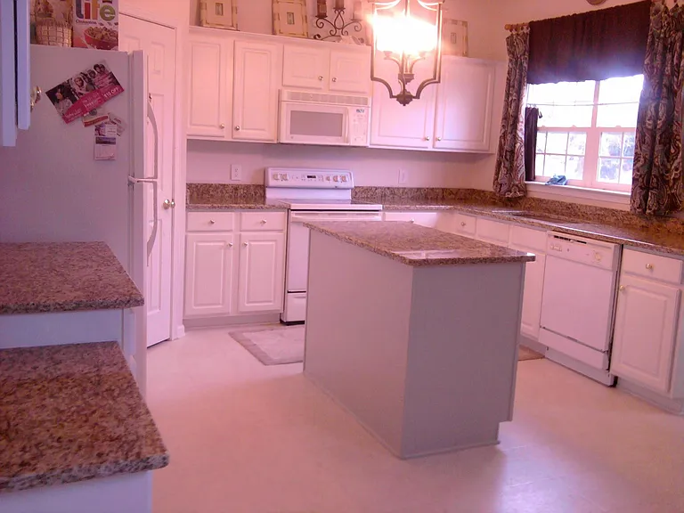 7720 Raynor Rd — Photo 41