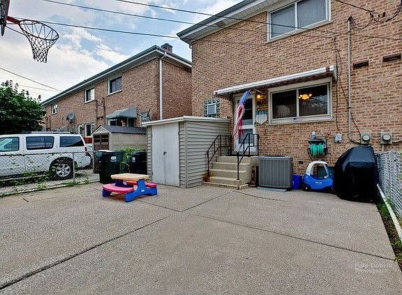 2nd image of 9807 Garden Ct