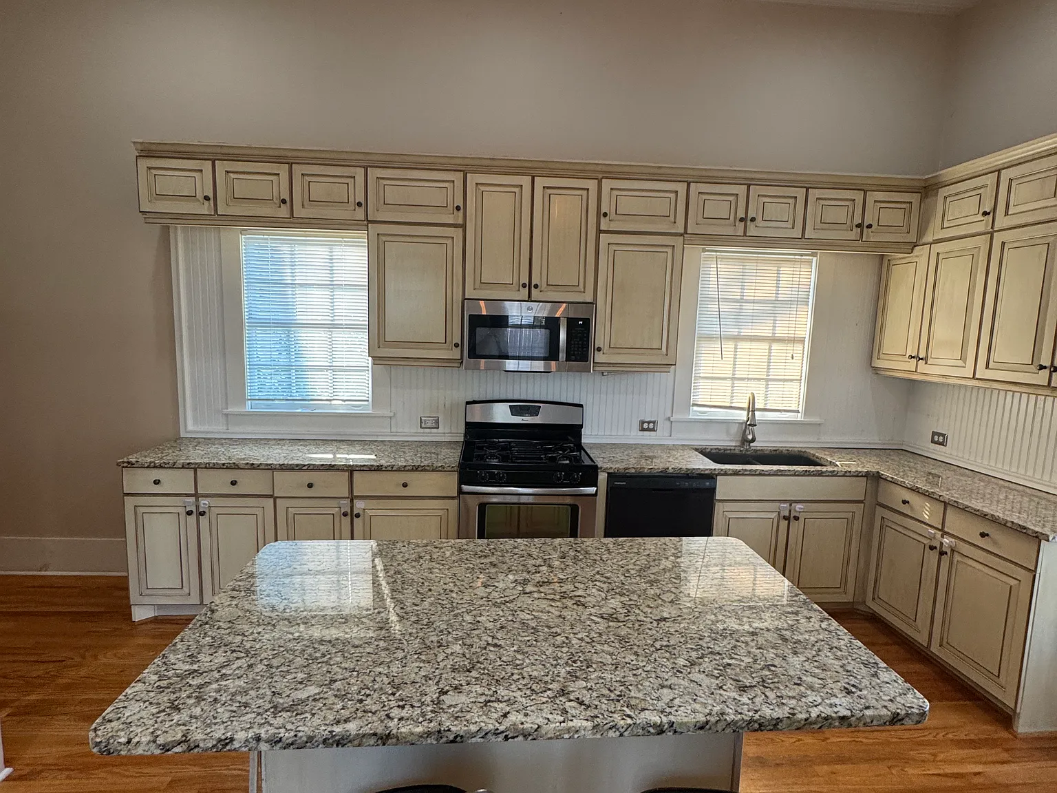 3153 Conyers St SE — Photo 2