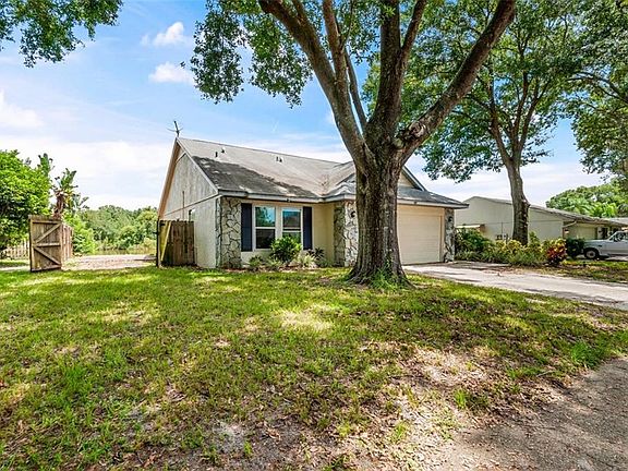 2nd image of 5813 Silver Moon Ave