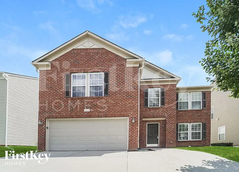 1431 Waterlily Ln — Photo 2