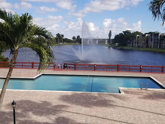 3rd image of 1831 Sabal Palm Drive #105