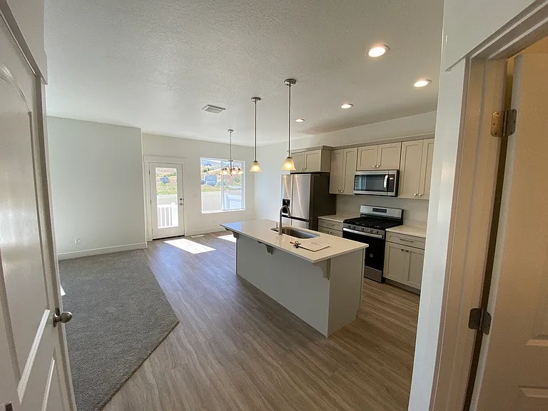 2083 N 4260 W — Photo 13