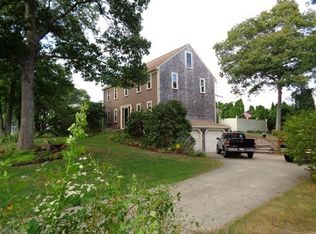 12 Huntington Rd, Plymouth, MA 02360