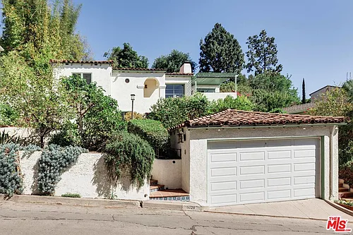 3024 Angus St Photo 1
