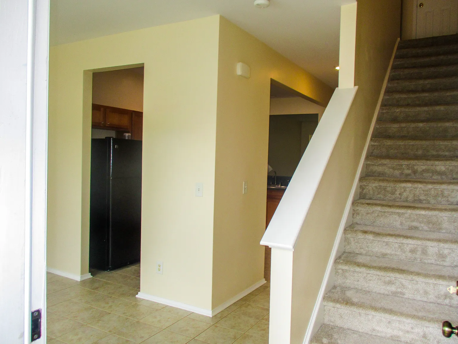 2 bed, 2.5 bath, 1408 sqft, $1,600 — Photo 2