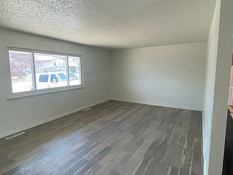2nd image of 2318 Laramie Dr