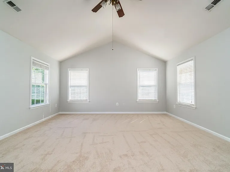 3603 Carolina Ct — Photo 15