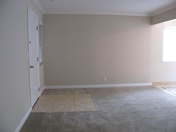 4th image of 219 Rushmore Ln APT 4