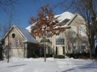 7452 Bittersweet Dr, Gurnee, IL 60031