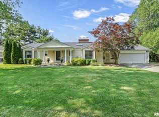 2125 Lindsay Rd, Leland Grove, IL 62704