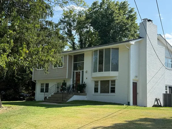 7207 Temple Hill Rd, Temple Hills, MD 20748