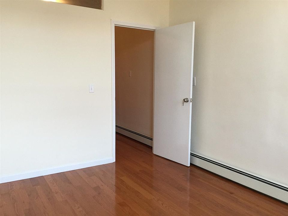 2nd image of 580 Avenue C APT 1