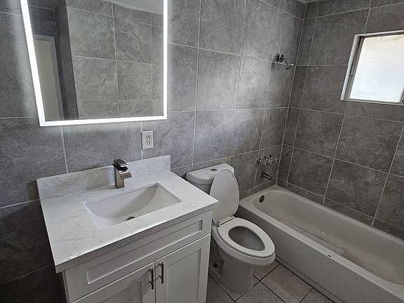 3rd image of 4485 Bonnie Brae St APT 3