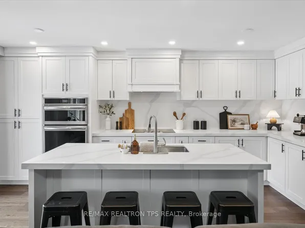 87 Madden Pl, Clarington, ON L1C 5K3