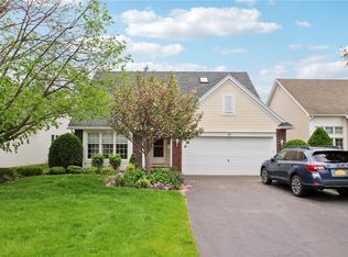 10 Killeen Dr, Fairport, NY 14450