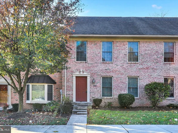415 Park View Dr, Harrisburg, PA 17110