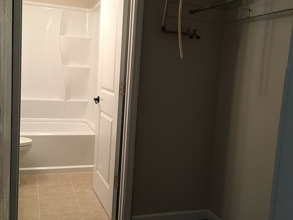 4th image of 4841 Haplin Dr