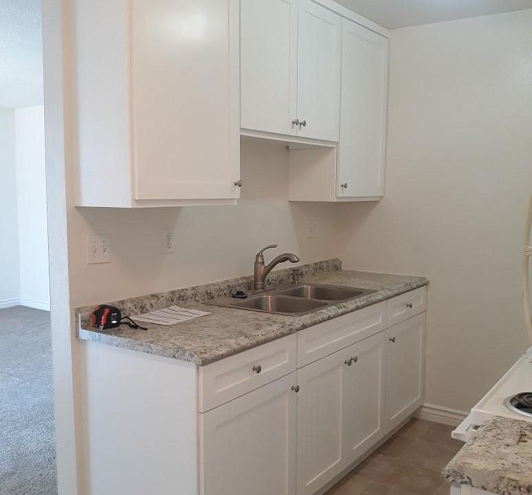 2nd image of 2518 F Ave