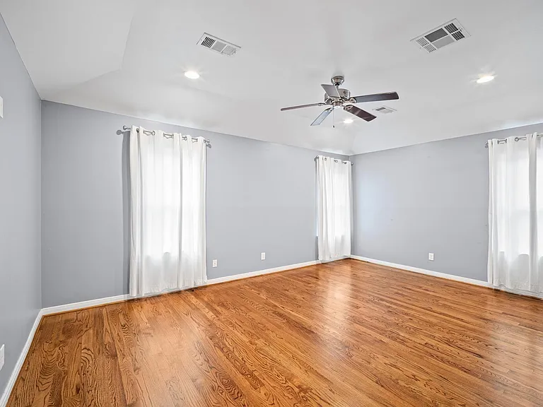 1526 Adkins Rd — Photo 18