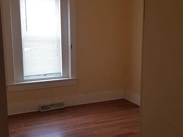 104 Main St S #2 — Photo 7