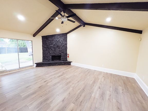 3rd image of 1037 Nancy Ln