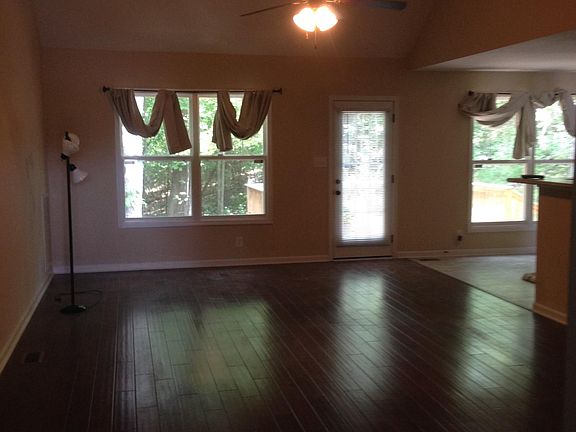 5th image of 427 Needlewood Dr