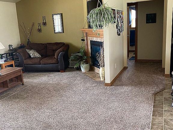 5th image of 1067 Peonies Dr