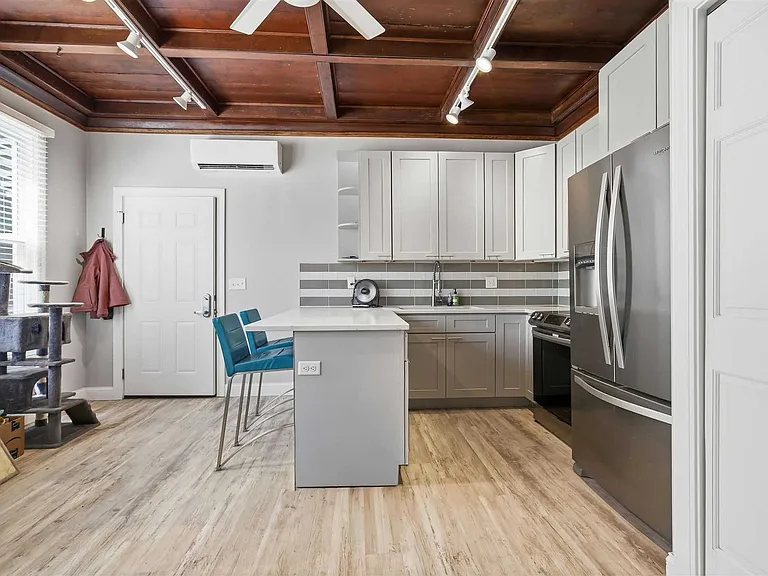 1 White Pl — Photo 20