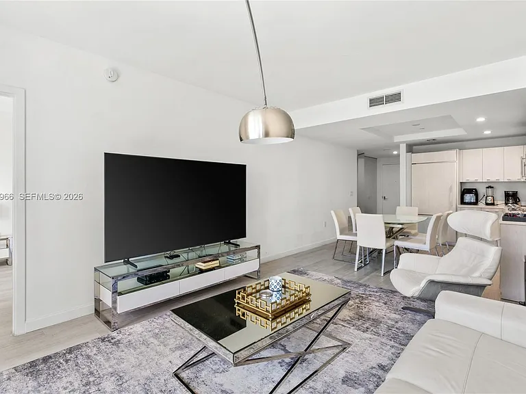 55 SW 9th St #1904 — Photo 15