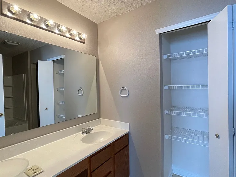2738 Priest Dr — Photo 15