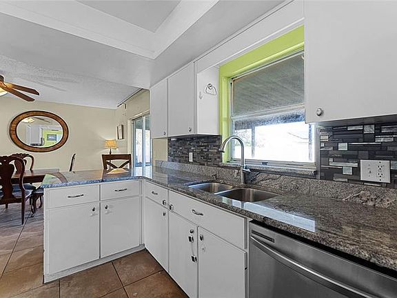 2nd image of 637 Riverwoods Cir