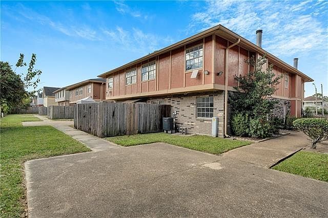1st image of 5823 Tullis Dr