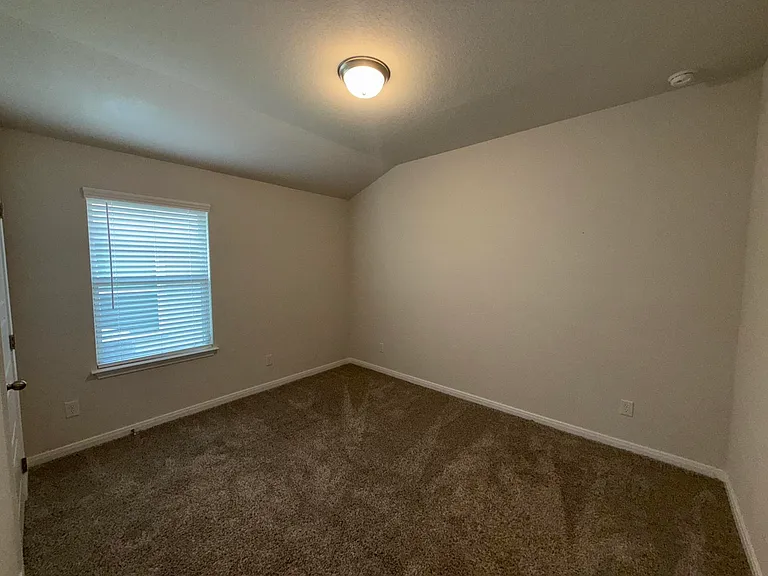 434 Shelton Pass — Photo 3
