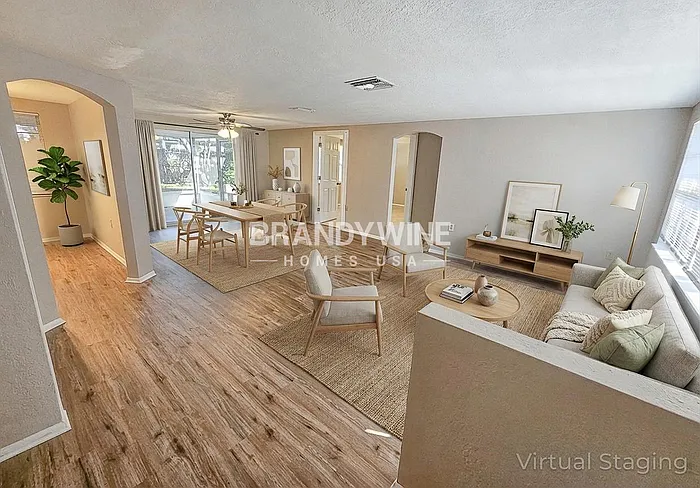 Building Photo - 7815 Treasure Pointe Dr